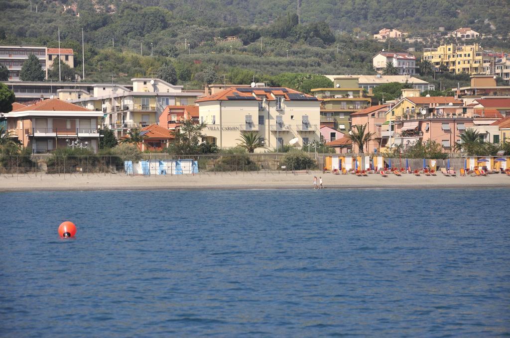 Residence Villa Carmen Fronte Mare A 50 Mt Пиетра Лигуре Екстериор снимка