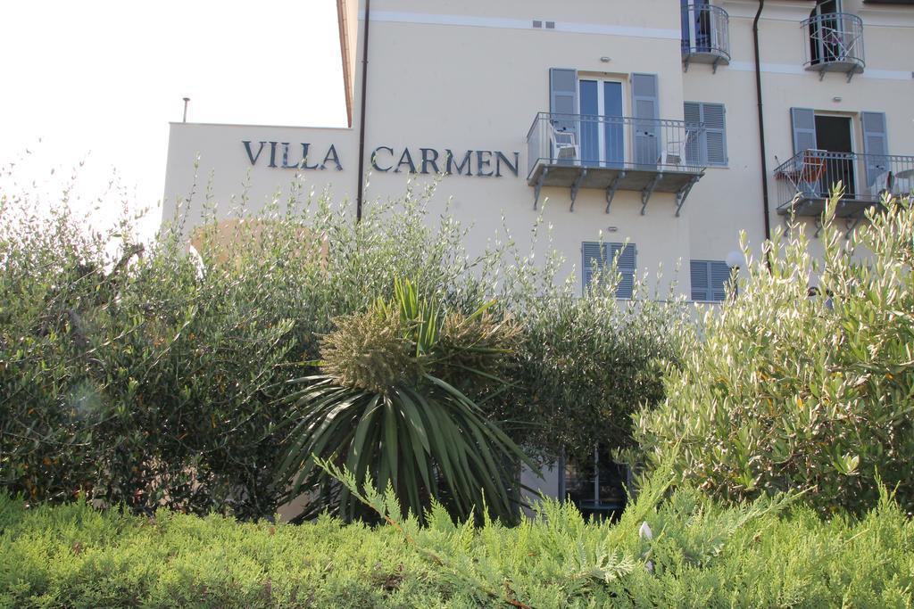 Residence Villa Carmen Fronte Mare A 50 Mt Пиетра Лигуре Екстериор снимка
