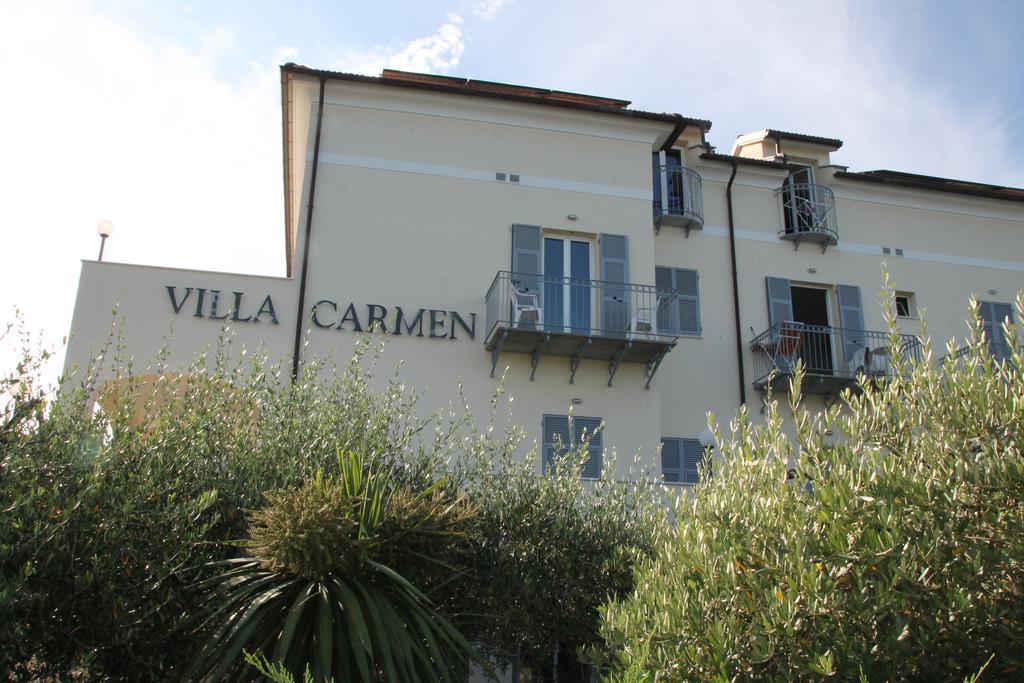 Residence Villa Carmen Fronte Mare A 50 Mt Пиетра Лигуре Екстериор снимка