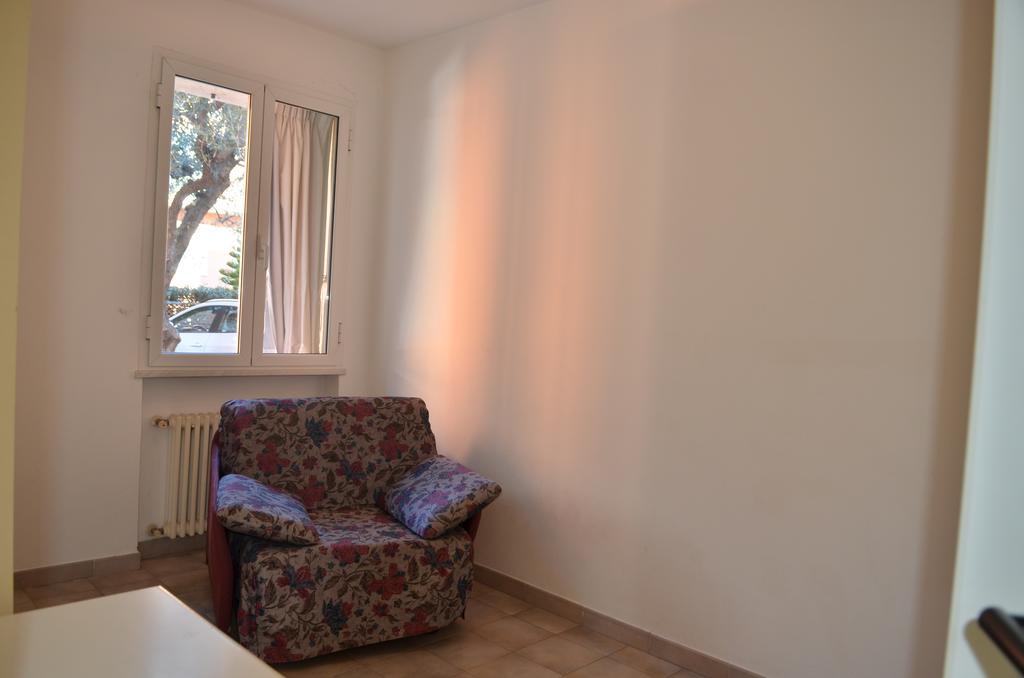 Residence Villa Carmen Fronte Mare A 50 Mt Пиетра Лигуре Екстериор снимка