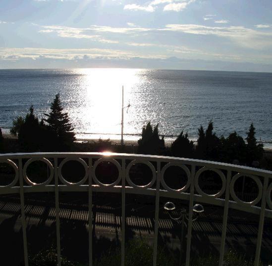 Residence Villa Carmen Fronte Mare A 50 Mt Пиетра Лигуре Екстериор снимка
