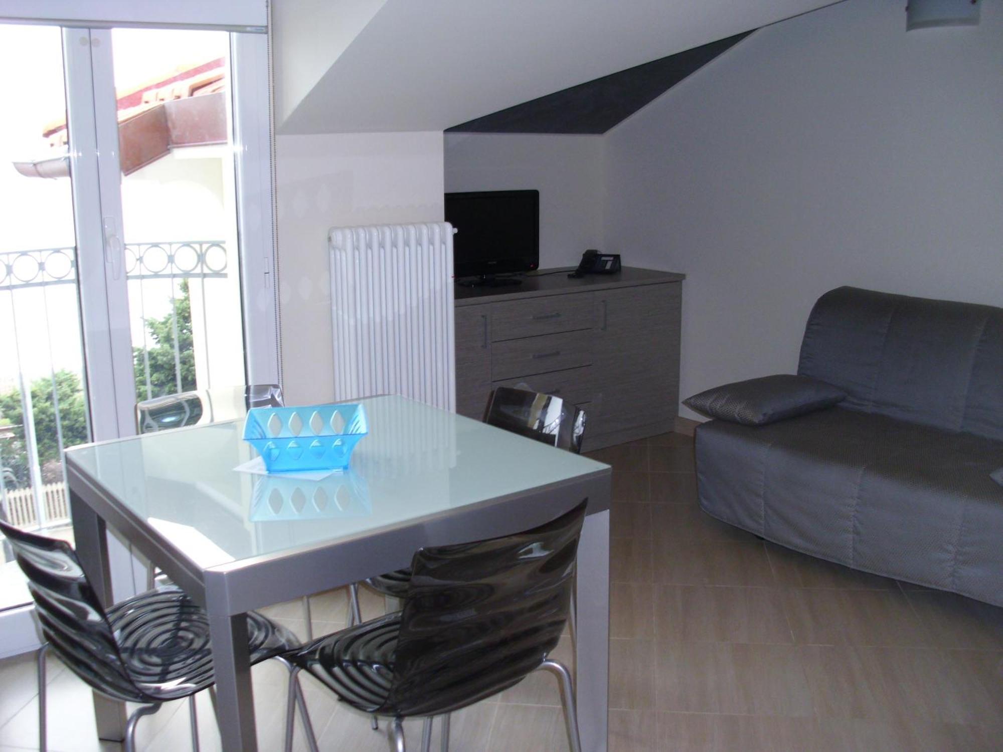 Residence Villa Carmen Fronte Mare A 50 Mt Пиетра Лигуре Екстериор снимка