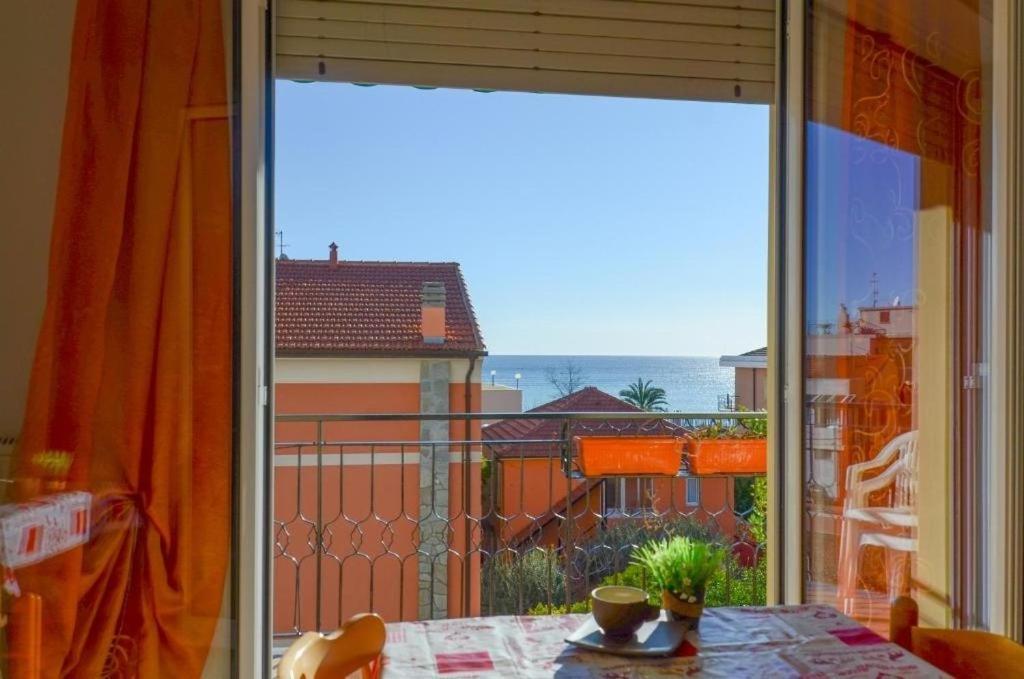 Residence Villa Carmen Fronte Mare A 50 Mt Пиетра Лигуре Екстериор снимка