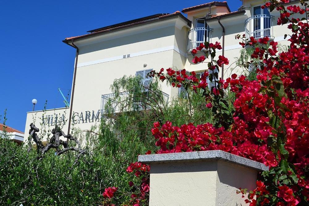 Residence Villa Carmen Fronte Mare A 50 Mt Пиетра Лигуре Екстериор снимка